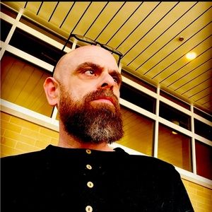 Meet your Posher, Eric